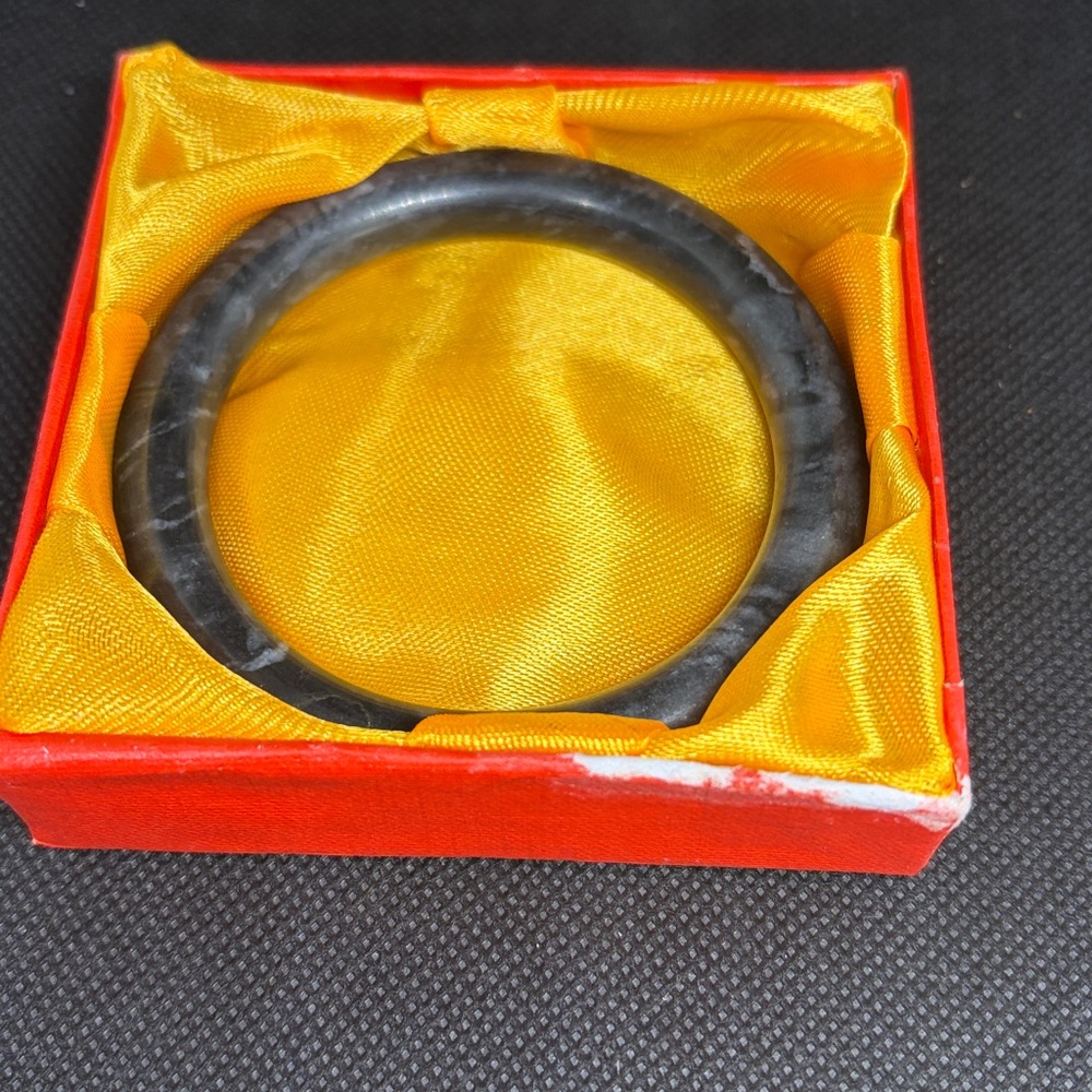 Genuine Black Jade Bangle Bracelet - Picture 3 of 4